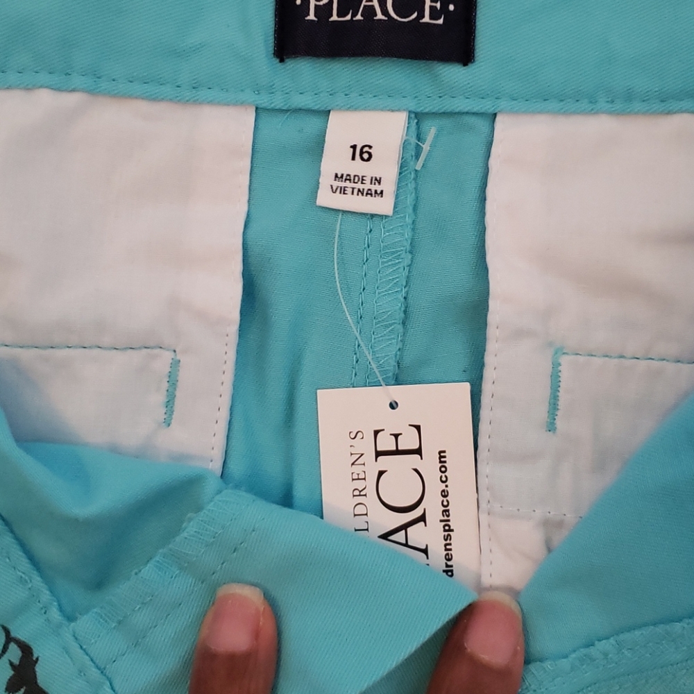 Boys shorts turquoise with blue whales - Picture 2 of 4